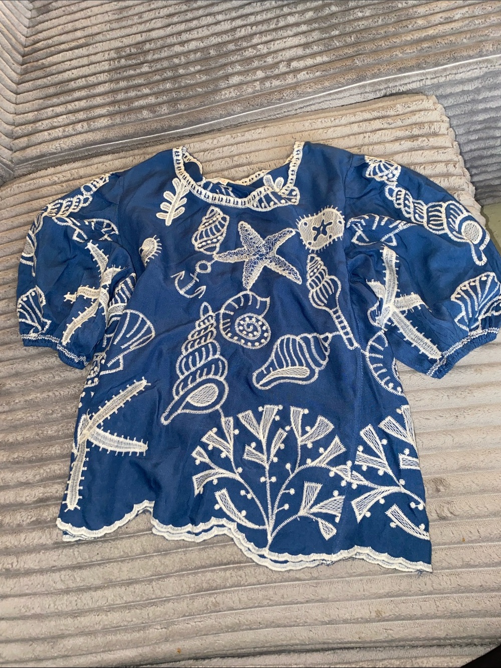 Anthropology Solitaire Small Embroidery Seashore peasant top